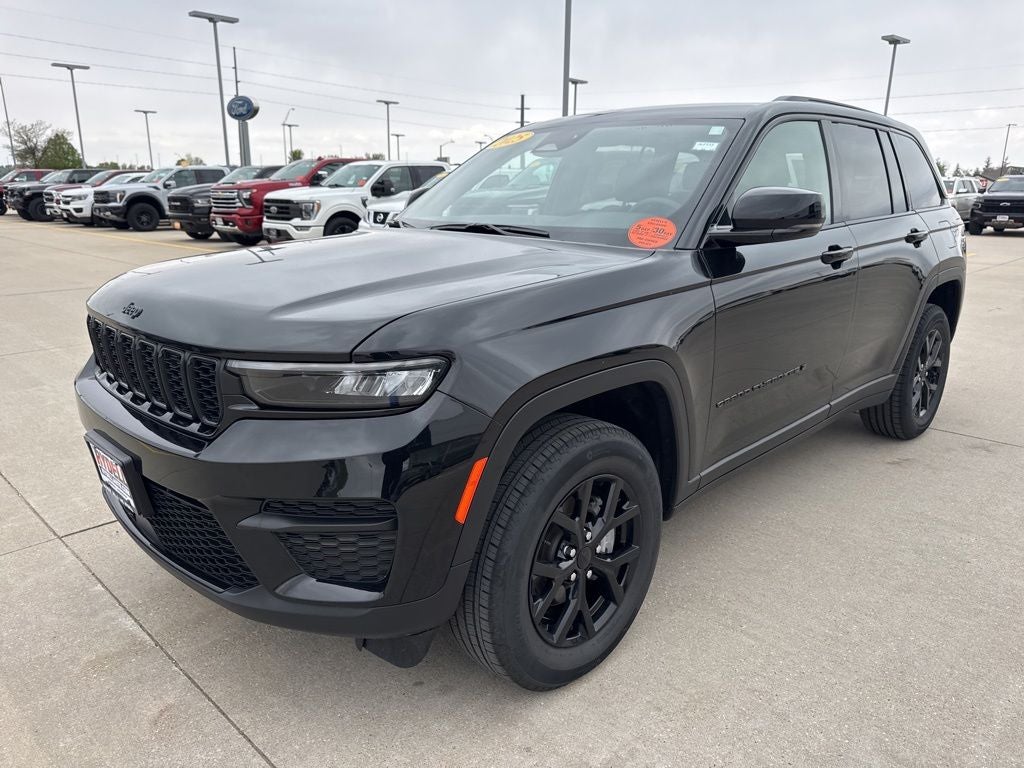 2025 Jeep Grand Cherokee Altitude