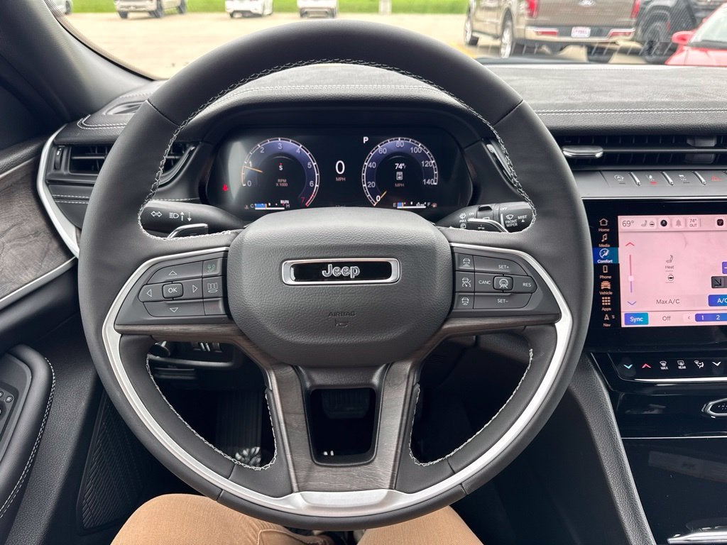 2027 Jeep Grand Cherokee Altitude