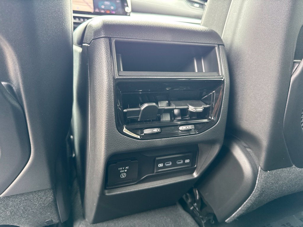2027 Jeep Grand Cherokee Altitude