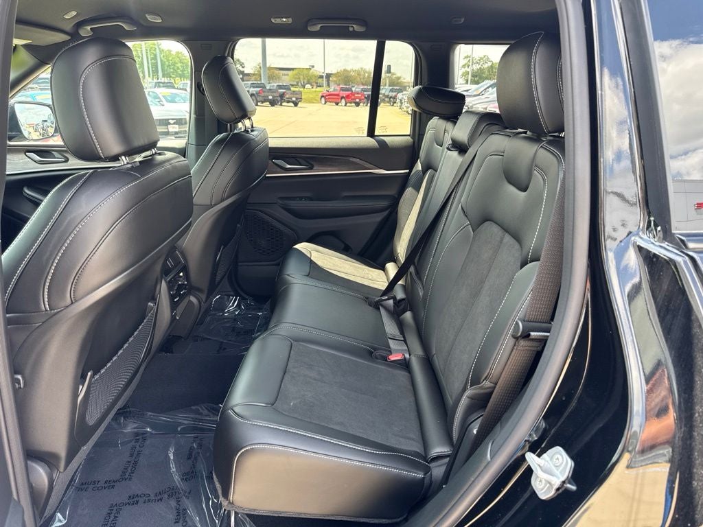 2026 Jeep Grand Cherokee Altitude