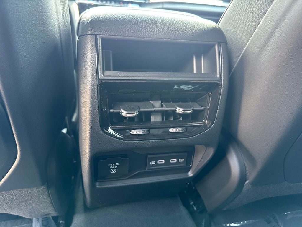 2026 Jeep Grand Cherokee Altitude