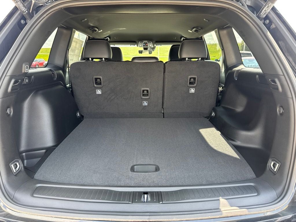 2026 Jeep Grand Cherokee Altitude