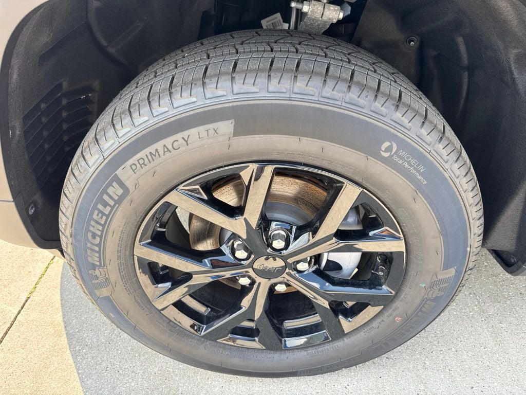 2026 Jeep Grand Cherokee Altitude