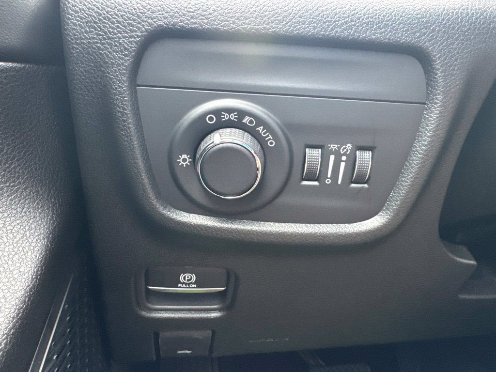 2027 Jeep Grand Cherokee Altitude