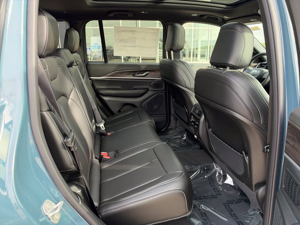 2027 Jeep Grand Cherokee Limited