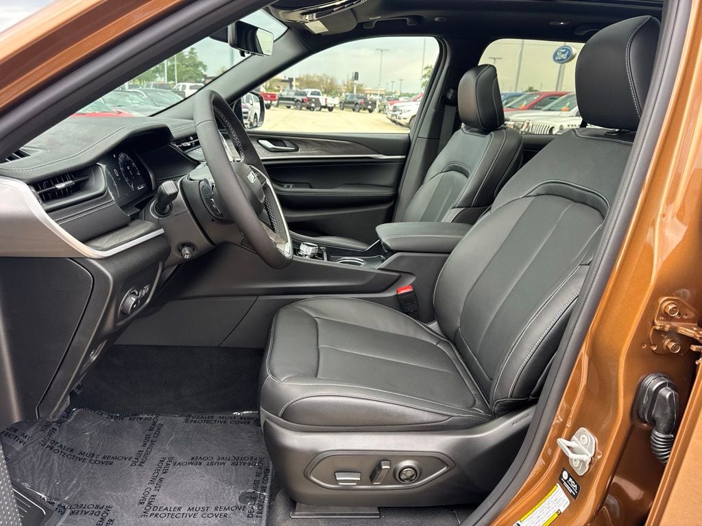 2027 Jeep Grand Cherokee Limited Reserve