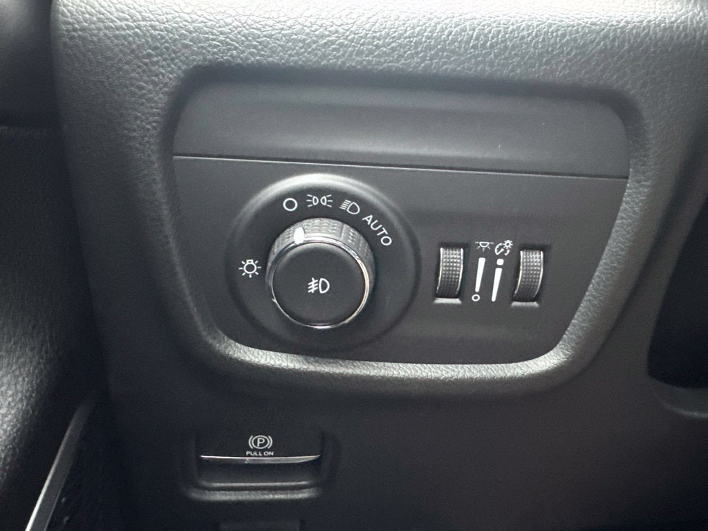 2027 Jeep Grand Cherokee L Limited Reserve