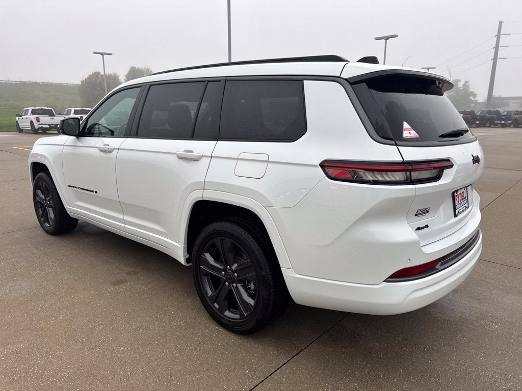 2027 Jeep Grand Cherokee L Limited Reserve