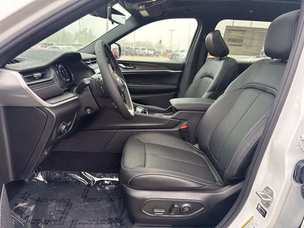 2027 Jeep Grand Cherokee L Limited Reserve