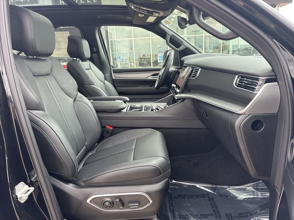 2026 Jeep Grand Wagoneer Limited Reserve