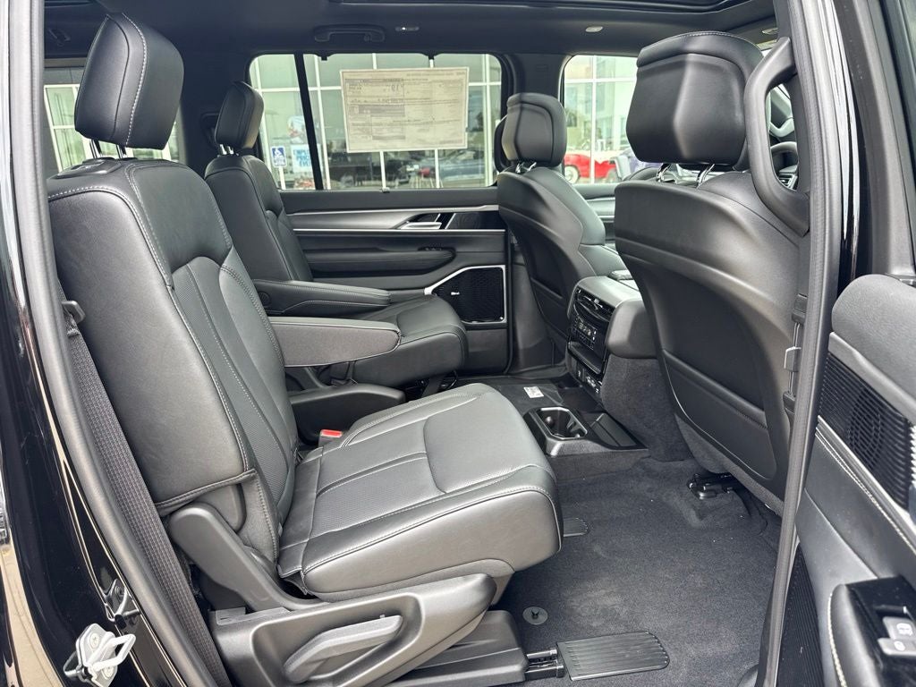 2026 Jeep Grand Wagoneer Limited Reserve