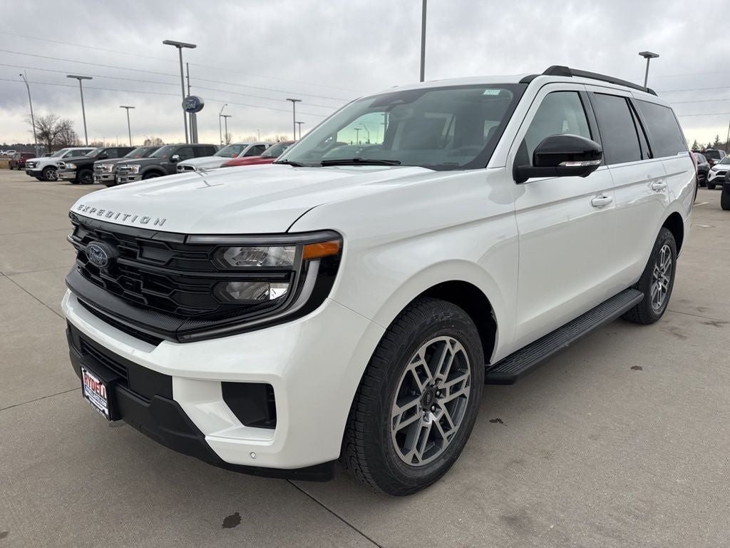 2026 Ford Expedition Active