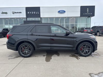 2025 Ford Explorer ST-Line