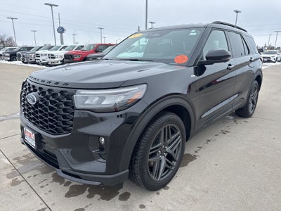 2025 Ford Explorer ST-Line