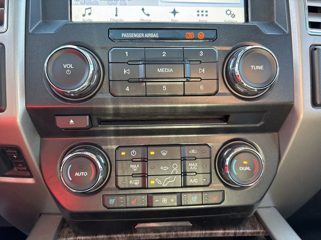 2017 Ford F-350SD Lariat