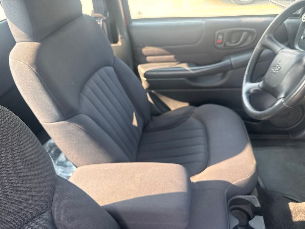 2003 Chevrolet S-10 LS