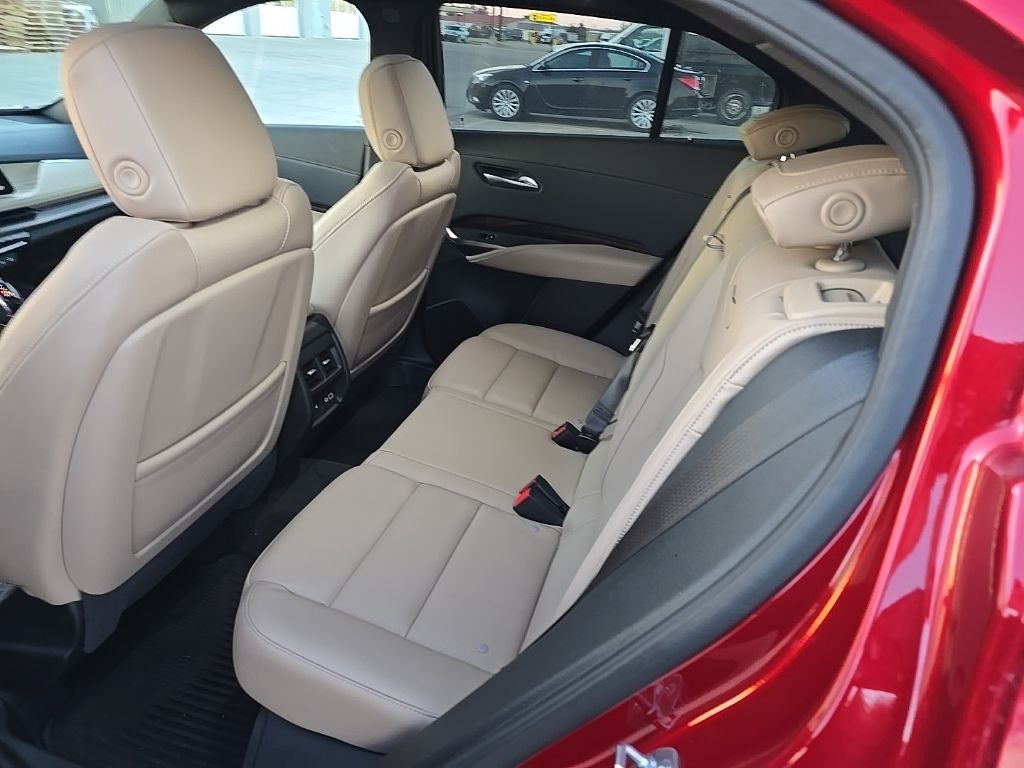 2025 Cadillac XT4 Premium Luxury