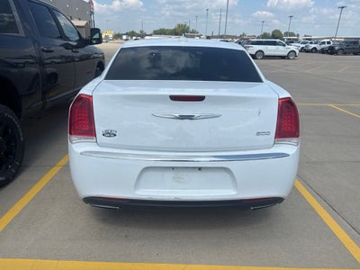 2017 Chrysler 300 Limited