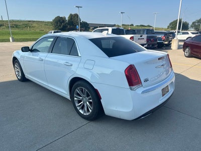 2017 Chrysler 300 Limited
