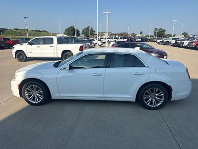 2017 Chrysler 300 Limited