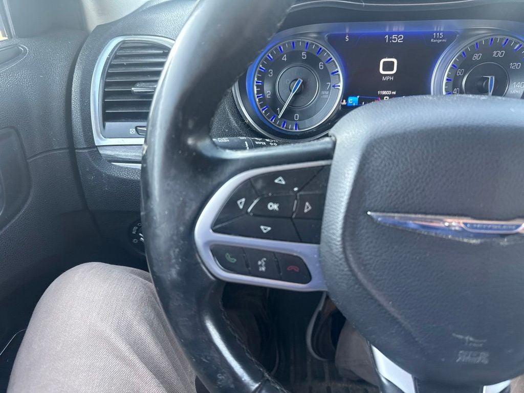 2017 Chrysler 300 Limited
