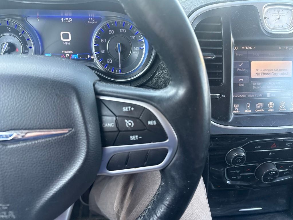2017 Chrysler 300 Limited