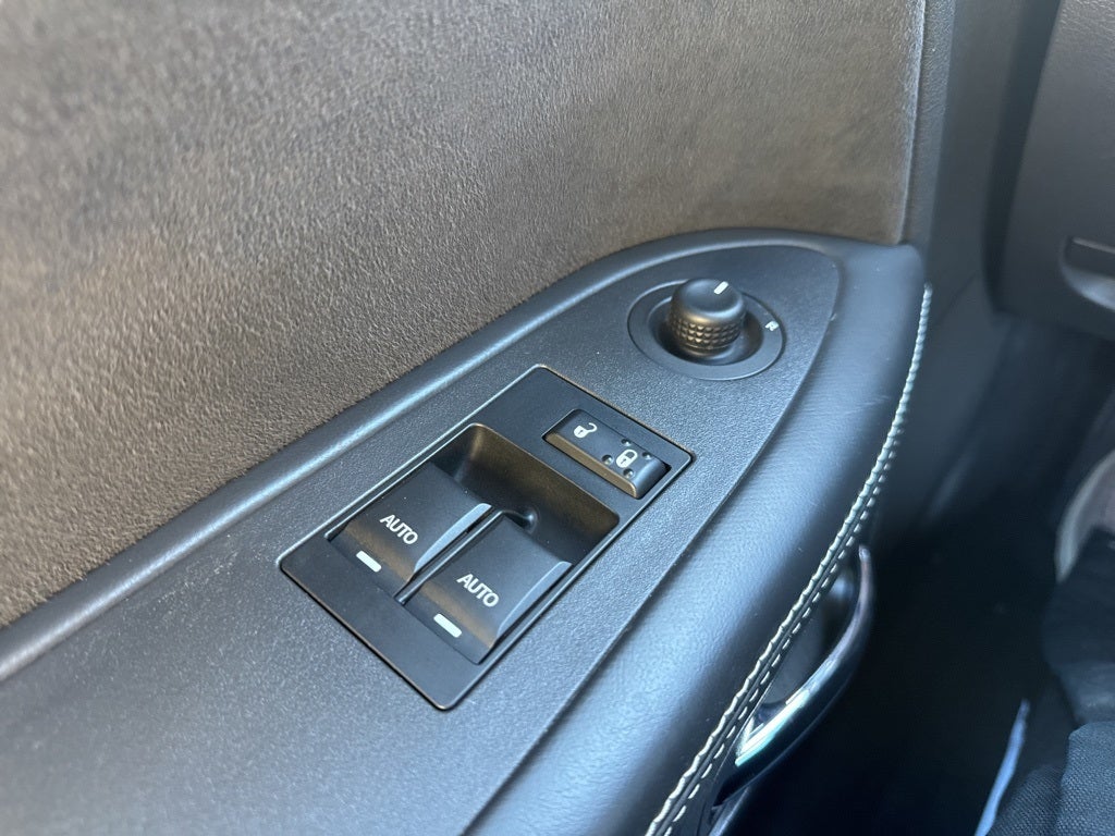 2014 Dodge Challenger SRT8