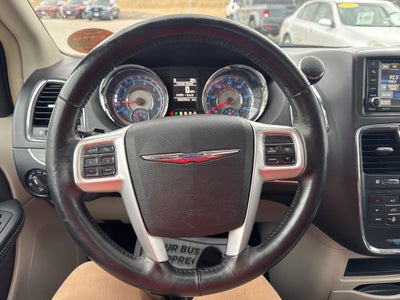 2016 Chrysler Town & Country Touring-L