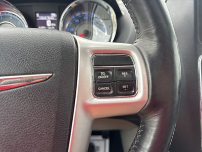 2016 Chrysler Town & Country Touring-L