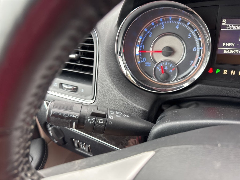 2016 Chrysler Town & Country Touring-L