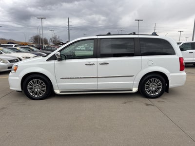 2016 Chrysler Town & Country Touring-L