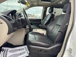 2016 Chrysler Town & Country Touring-L