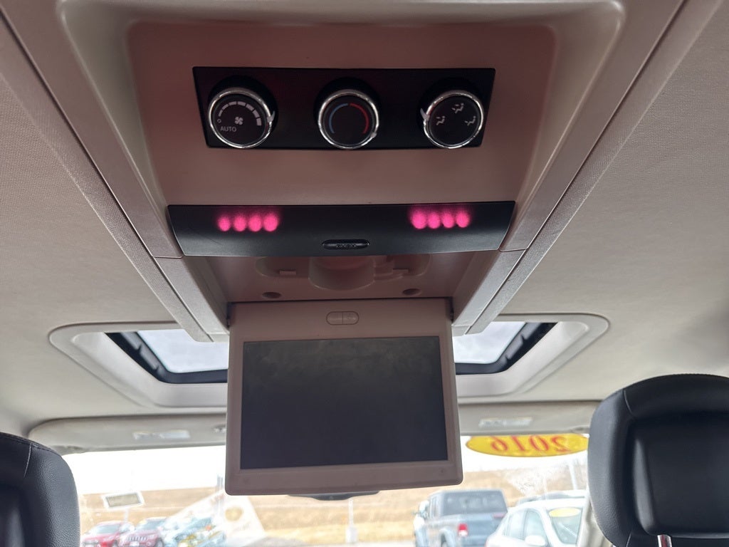 2016 Chrysler Town & Country Touring-L