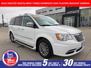 2016 Chrysler Town &amp; Country Touring-L