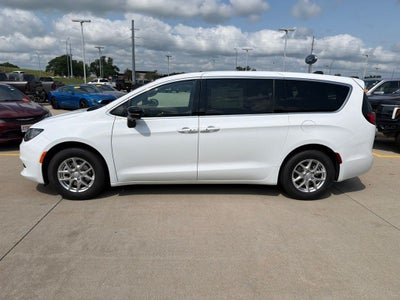2027 Chrysler Pacifica LX