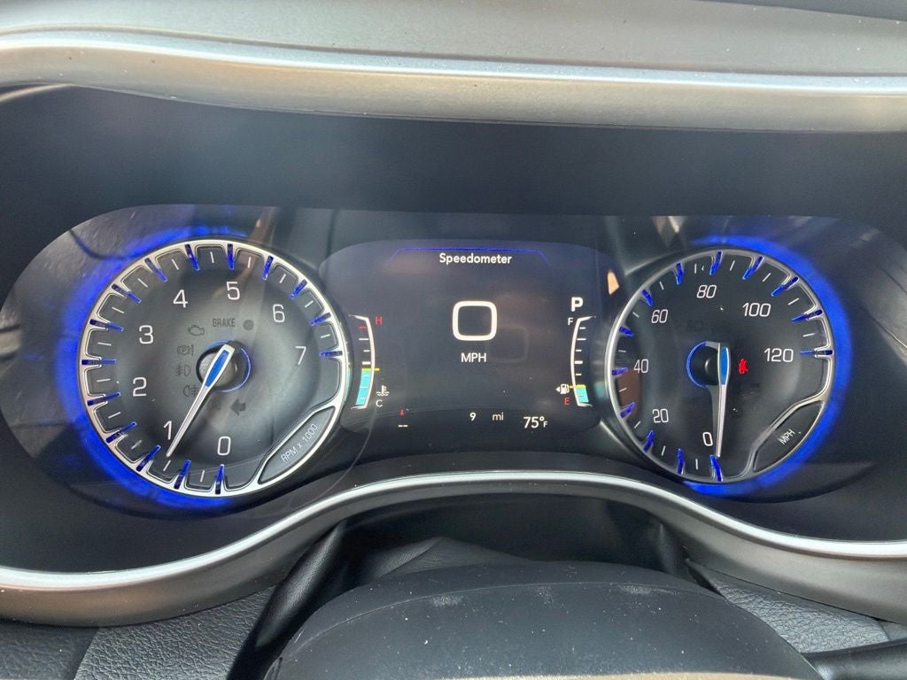 2027 Chrysler Pacifica LX