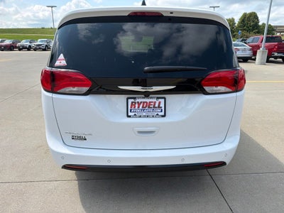 2027 Chrysler Pacifica LX