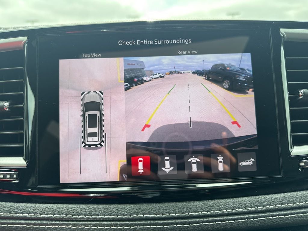 2027 Chrysler Pacifica Select