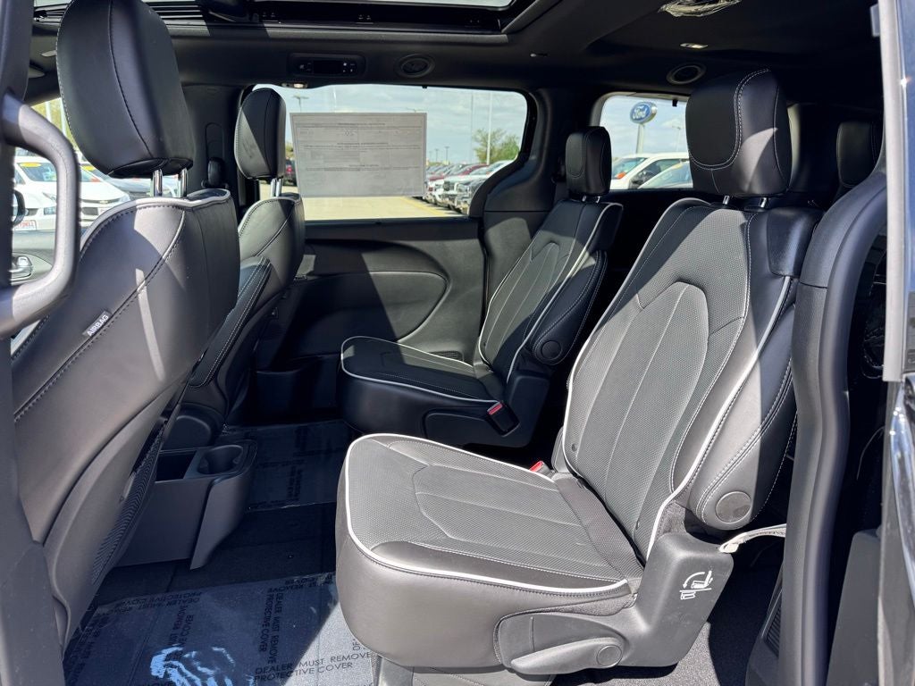 2027 Chrysler Pacifica Limited