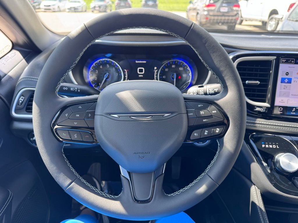 2027 Chrysler Pacifica Limited