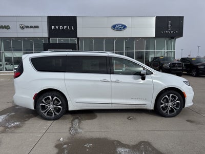 2026 Chrysler Pacifica Pinnacle