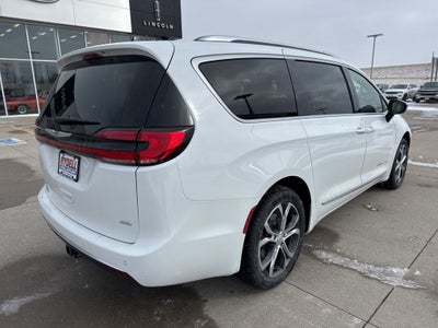 2026 Chrysler Pacifica Pinnacle