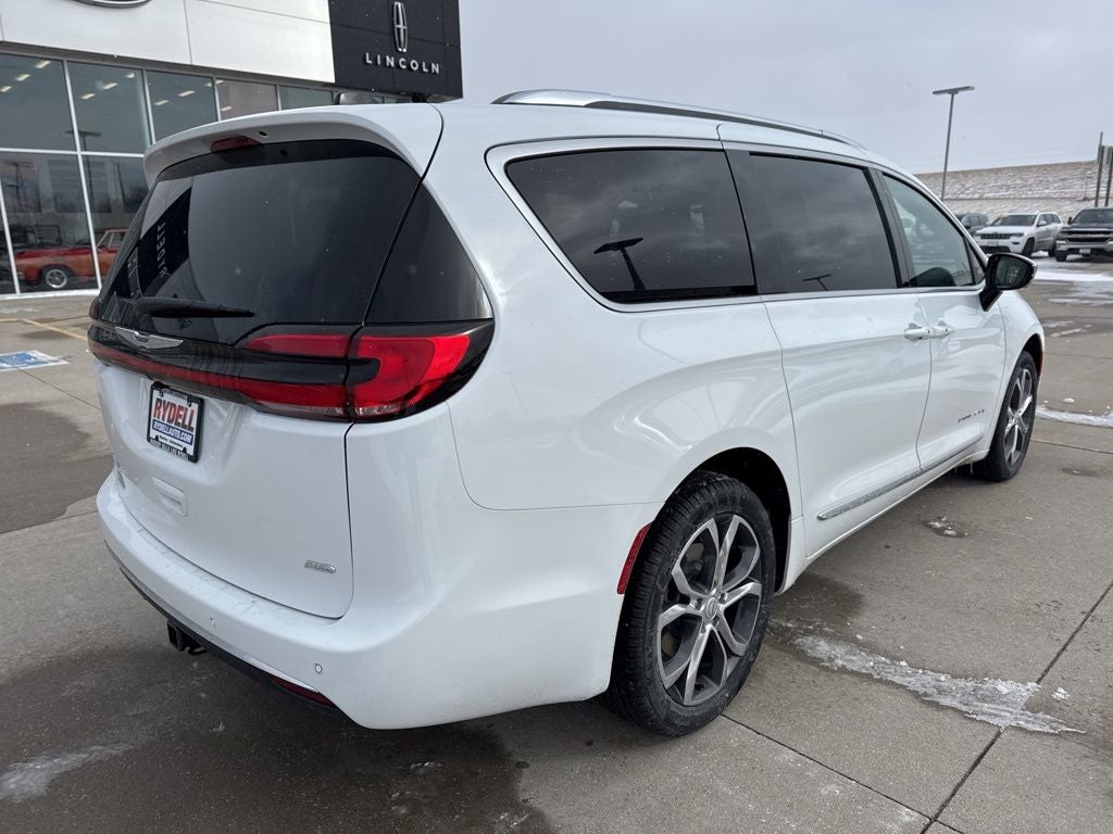 2026 Chrysler Pacifica Pinnacle