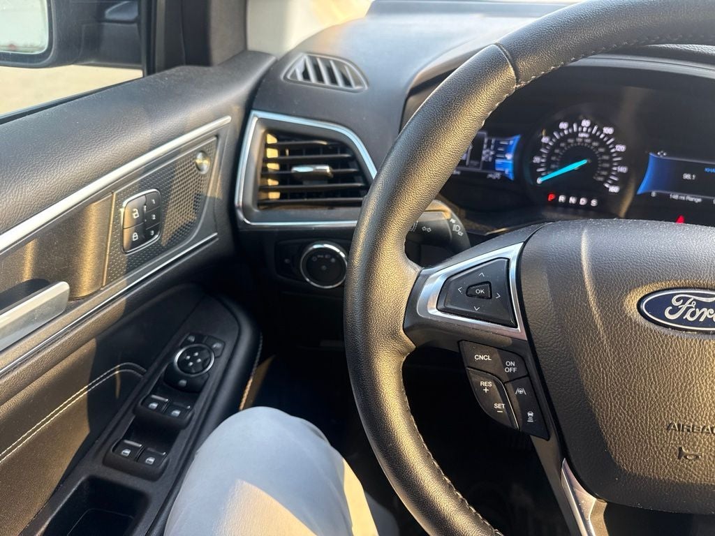 2023 Ford Edge Titanium