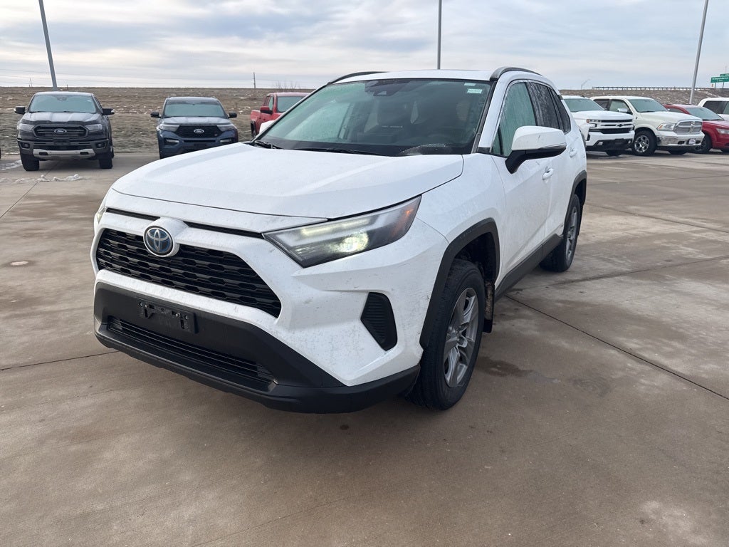 2022 Toyota RAV4 Hybrid XLE