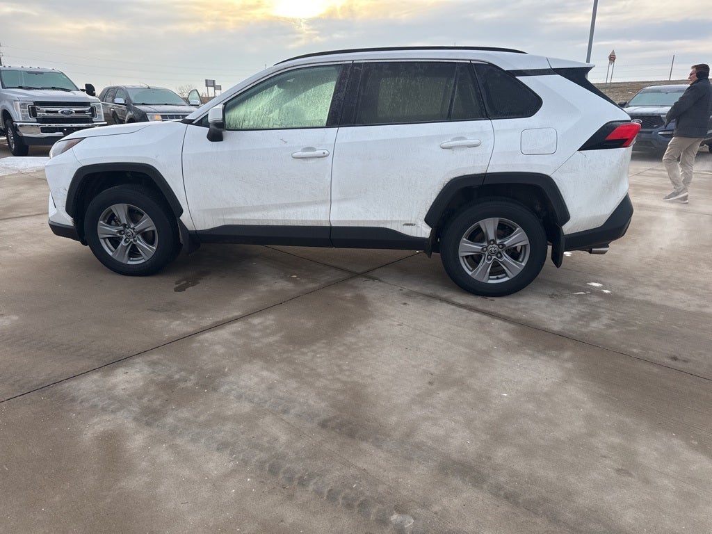 2022 Toyota RAV4 Hybrid XLE