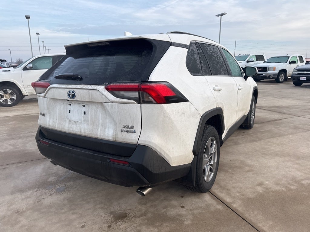 2022 Toyota RAV4 Hybrid XLE