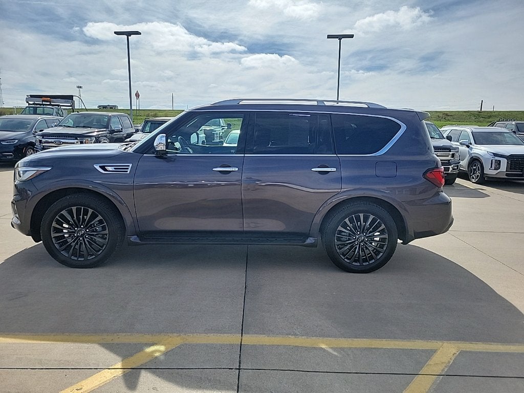 2023 INFINITI QX80 Sensory
