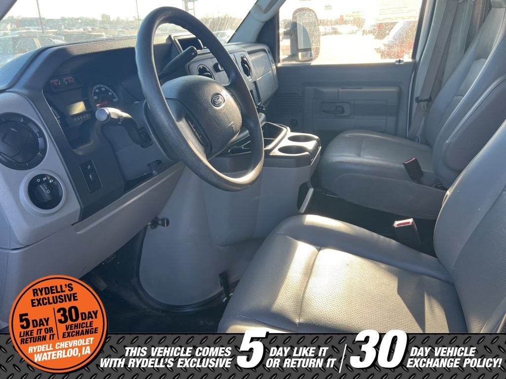 2017 Ford E-350SD Base Cutaway