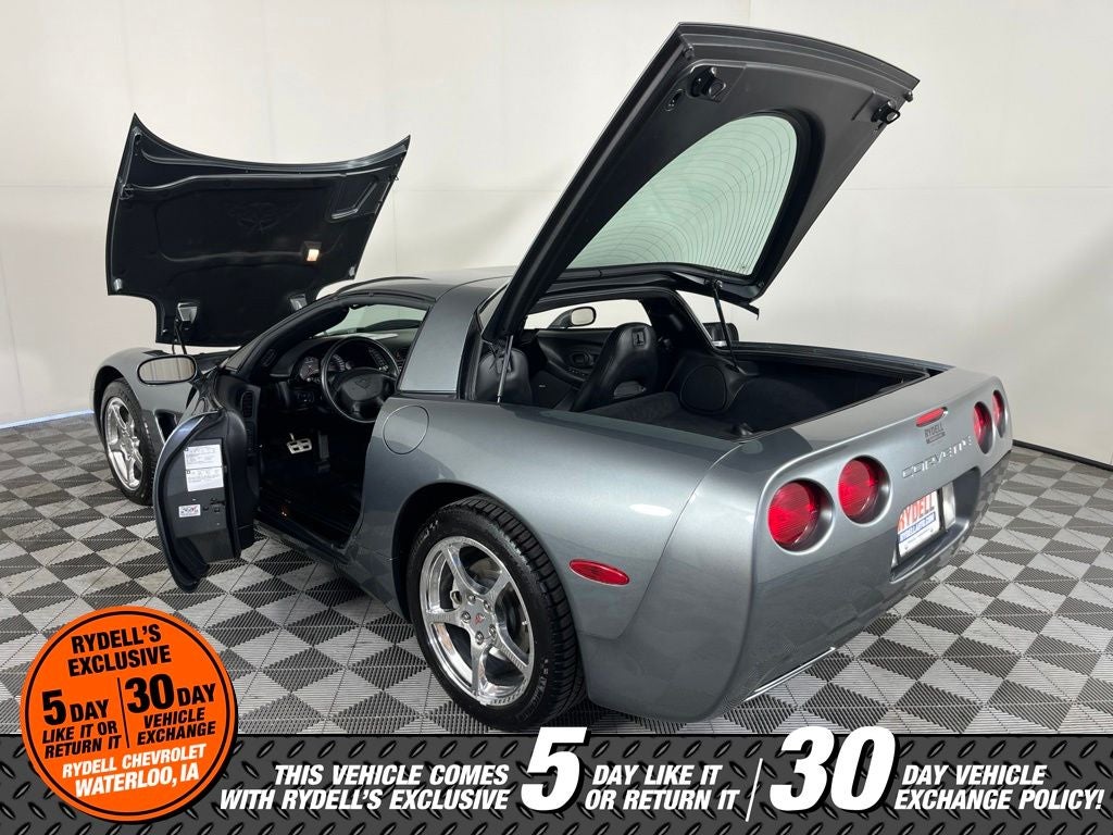 2004 Chevrolet Corvette Base